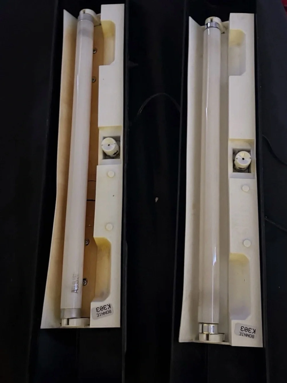 2 All-Glass Aquarium 24” Fluorescent Strip Lights – Working